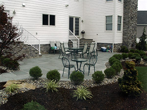 Oak Ridge, NJ - Blue stone masonry patio with plantscape - Vreeland Landscapes